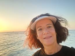 Hej! Jag heter Helene och något som är värt att veta om mig är att jag är  intresserad av nya rön, hur befintlig medicin påverkar kroppen positivt och  negativt och om era