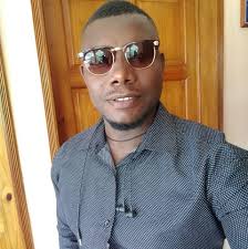 Gade kantite pwa nwa Smith ap seche nan lakou lakay li waww sa merite  pataje moun mwen yo waww Smith Etienne