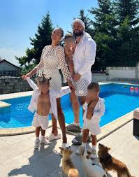 Tek rođena beba Adama Adaktara u bolnici,