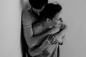 How to take selfies that don't suck. At Home Unposed Couple Session With A Dog Ideas For A Relaxed Engagement Shoot Www Joasisweddingphotography Co Uk