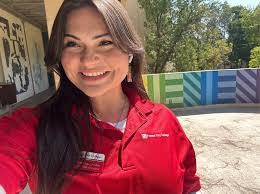 Candee Jones's Instagram, Twitter & Facebook