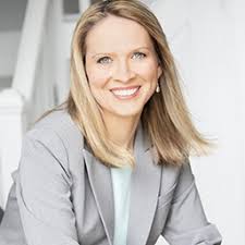 Rebecca Darst's Instagram, Twitter & Facebook