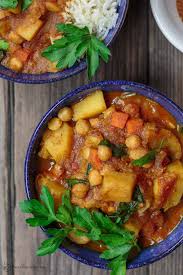 Oct 14, 2020 · moroccan tradition is to gather round the tagine and eat communally from the dish, using pieces of moroccan bread to scoop up the meatballs and sauce. Easy Moroccan Vegetable Tagine Recipe The Mediterranean Dish