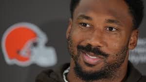 Browns QB Dillon Gabriel is confident for his 1st NFL start and jokes that  his dad needs a passport