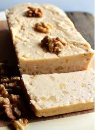 Amateurs D Erable Voici Le Fudge Erable Et Noix Recette Bonbon Delicieux Desserts Recette Dessert