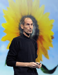 Young Steve Jobs Full Body Pictures Google Search Steve Jobs Steve Steve Jobs Apple