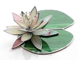 3d Stained Glass Water Lily Pad Boho Decor Tabletop Decor Etsy Stained Glass Stained Glass Flowers Lily Pads