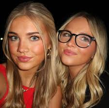 𝐩𝐡𝐨𝐞𝐛𝐞 𝐩𝐚𝐦𝐞𝐥𝐚 𝐩𝐫𝐞𝐧𝐭𝐢𝐜𝐞🩷 (@phoebeprentice_) • Threads,  Say more