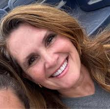 Mrs. O'Sullivan showed her students what it means to set and reach a goal  today as they joined her in running her 1000th mile of 2023. We are so  proud of you