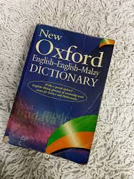 The dictionary shows words commonly used in combination with each the collocation dictionary is based on 100 million word british national corpus. Oxford Dictionary English English Malay Books Stationery Books On Carousell