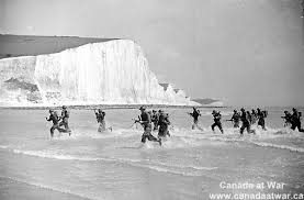 Canadian Infantrymen Taking Part In An Assault Landing Training Exercise Seaford England 8 May 1942 Canada Military Canadian Soldiers Canadian Army