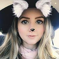 Sara Leary's Instagram, Twitter & Facebook