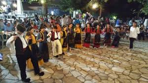Από την πίνδο ξεκινάει τη μακρά πορεία του o ποταμός αχελώος που κάποτε ήταν θεός και που στην περιοχή ονομάζεται ασπροπόταμος. Me Epityxia To Panhgyri Sto Palaioxwri Kalampakas Kalampaka Eidhseis News Meteora