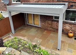 On this contemporary shadescape® pergola, the homeowners desired a solid wood louvered roof strategically positioned to direct and take advantage of the shade and the sun during the prime time of. Louvered Roof Canopies Pergolas With A Remote Controlled Roof Lanai Outdoor