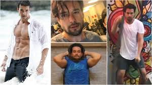 Sergio passarella marone (born february 4, 1981, in são paulo) is a brazilian actor and voice actor. El Duro Entrenamiento De Sergio Marone El Galan De Moises Y Los 10 Mandamientos Para Bailar En El Carnaval De Rio Ciudad Magazine