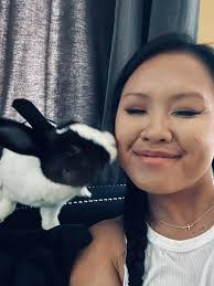 Treat dispenser for bunnies