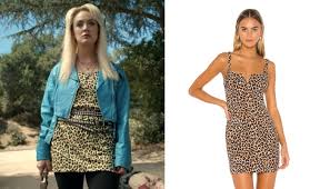 1984, however, sees a number of key ahs stars sitting out the season. American Horror Story 10 Vetements Et Accessoires Pour Etre Aussi Style E Que Les Muses De Ryan Murphy