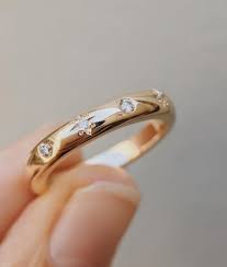 For those in the finding perfect ring phase of their wedding journey, this list is for you! Simple Wedding Rings For The Low Key Couple Modern Wedding