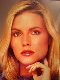 Janelle Powell- Independent Design Consultant