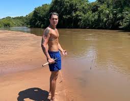 Secure santana resale concert tickets today. Com A Vara Na Mao Luan Santana Se Reconecta As Raizes Em Pesca No Rio Coxim Diario X