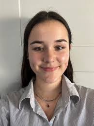 Louella Cooke's Instagram, Twitter & Facebook