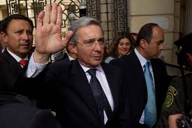 Álvaro uribe vélez (born 4 july 1952) is a colombian politician who served as the 31st president of colombia from 7 august 2002 to 7 august 2010. Alvaro Uribe Velez Juez Define Si Continua Privado De La Libertad Investigacion Justicia Eltiempo Com