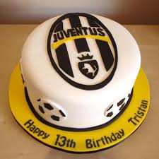 Juventus cake juventus is one of the strongest teams in italy and there are so many fans that follow, i represented buffon is the goalkeeper of this team and the national italian and is a standard especially for frederick, who wanted for his seventh birthday! Takes The Cake Birthdays Torte Di Buon Compleanno Torte Dolci