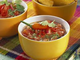 Tomatensalsa Mit Tortilla Chips Rezept Tomaten Salsa Gesunde Mexikanische Rezepte Gesundes Mexikanisches Essen