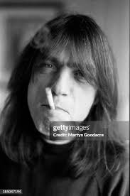 15 Photos & High Res Pictures