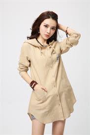 La chemise pour femme aigle habille et sublime chacune de vos tenues. Chemise Longue A Capuche Pour Femme Imprime Poitrine
