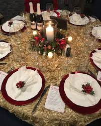 60 Best Christmas Table Decor Ideas For Christmas 2020 Where Traditions Meets Grandeur Hike N Dip Christmas Dinner Table Christmas Table Christmas Centerpieces