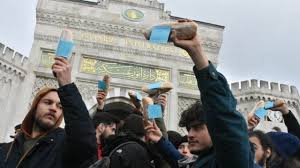 İstanbul üniversitesi iletişim kanalları, açık öğretim ve uzaktan eğitim sistemleri ile ilgili kullanıcıların şikayet ve yorumları şikayetvar'da! Istanbul Universitesi Yemekhane Zammi Kararini Iptal Etti Ogunler Eskisi Gibi Devam Edecek Bbc News Turkce