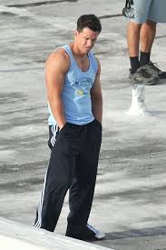 Pain and gain also stars anthony mackie, rebel wilson, tony shalhoub, ed harris, rob corddry, ken jeong, and bar paly. Pin On Mark