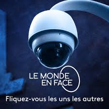 Le loup a été réintroduit faux. Le Monde En Face Fliquez Vous Les Uns Les Autres En Streaming Replay France 5 France Tv