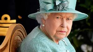 According to darren mcgrady, her former chef who cooked for her for 15 years, she prefers sweets. Tod Von Prinz Philip Queen Elizabeth Ii Geht Wieder Arbeiten Der Spiegel