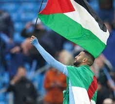 رياض محرز يرفع علم فلسطين. Ø§Ù„Ø³ÙˆØ±ÙŠ Ø§Ù„ÙŠÙˆÙ… Ù…Ø§Ù†Ø´ÙŠØ³ØªØ± Ø³ÙŠØªÙŠ ÙŠØªÙˆØ¬ Ø¨Ù„Ù‚Ø¨ Ø§Ù„Ø¯ÙˆØ±ÙŠ Ø§Ù„Ø¥Ù†ÙƒÙ„ÙŠØ²ÙŠ ÙˆØ±ÙŠØ§Ø¶ Ù…Ø­Ø±Ø² ÙŠØ±ÙØ¹ Ø¹Ù„Ù… ÙÙ„Ø³Ø·ÙŠÙ†