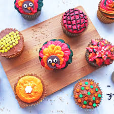 Do you enjoy making thanksgiving a little extra special with desserts? Diy Thanksgiving Cupcake Decorating Dessert Ideas Sugarcoder