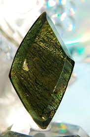 Polished Diamond Shaped Moldavite Gem Arkadian Collection Stones And Crystals Rocks And Gems Crystals Minerals
