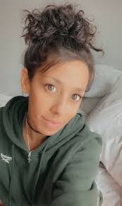 Brandi Coulter's Instagram, Twitter & Facebook