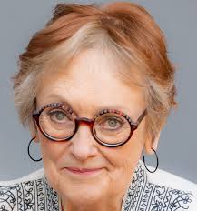 Candace Barrett's Instagram, Twitter & Facebook