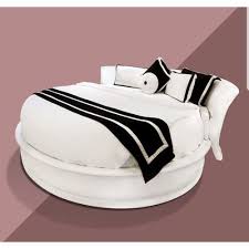 Choose a headboard to match your personal style, whether it be upholstered, wooden, or even carved for a more traditional look. Wooden Bed Classic Sheesham King Size Bed Wholesaler From New Delhi