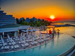 Cap aurora este poate cea mai linistita statiune de pe tarmul romanesc al marii negre aici turistii vor descoperi un loc plin de farmec. Cazare Cap Aurora 2021 Oferte Cazare Hoteluri Cap Aurora Paradis Vacante De Vis