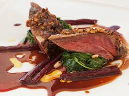 Tradition Culinaire Francaise La Sauce Au Vin Rouge Accompagne Vos Entrecotes Et Vos Volailles Sauce Vin Rouge Recettes De Cuisine Sauce Au Vin