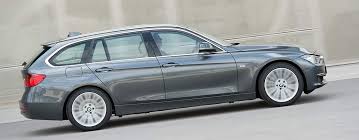 The bmw 3 series is a compact executive car manufactured by the german automaker bmw since may 1975. Bmw 3er Touring Infos Preise Alternativen Autoscout24