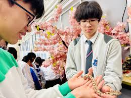 Meeting the Animals & Feature Talk