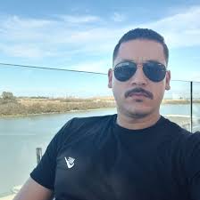 مطلوب للعمل سائق GRH MAROC est à la recherche d'un chauffeur pour son  client basé à RABAT Domaine : Autre Fonction : Chaufeur/Livreur/Coursier  Contrat : CDD Entreprise : GRH MAROC Salaire :