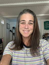 Mitzi Davidson's Instagram, Twitter & Facebook