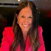 Candi Hart's Instagram, Twitter & Facebook