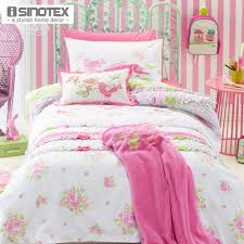 The soothing and feminine bedroom and shabby chic style seem like a match made in decorating heaven. Jiggle Giggle Shabby Chic Kids Room Bedding Set Lunch Bag Small School Bag Cushion Cover Pillow Blanket Floor Rug Bedding Set Set Beddingchic Shabby Bedding Aliexpress