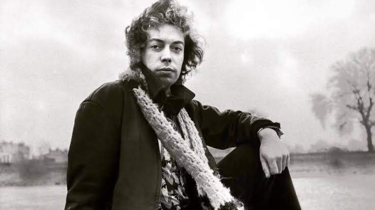 Tim Curry Never Married or Had Children, His Memoir Revealed That His Love  Life Was 'None of Your Business'